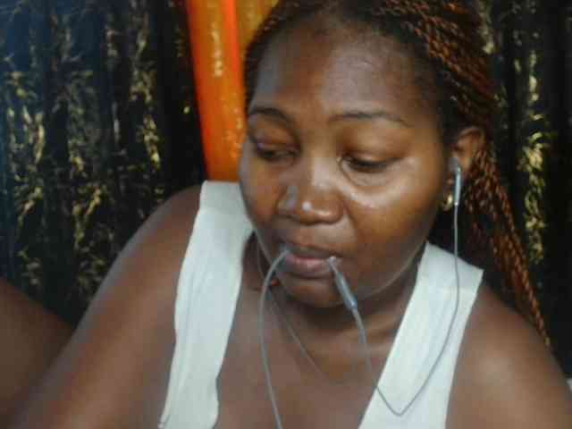 Sexxy-pretty24 webcam