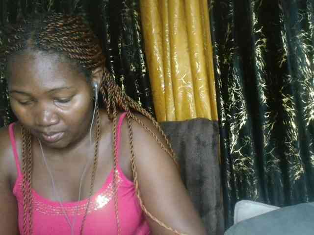 Sexxy-pretty24 webcam