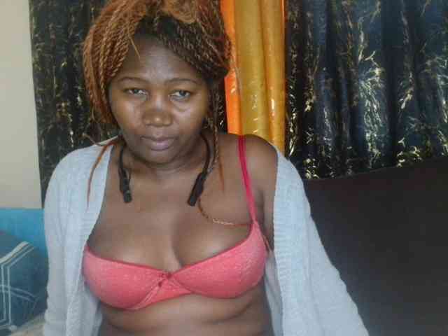 Sexxy-pretty24 webcam