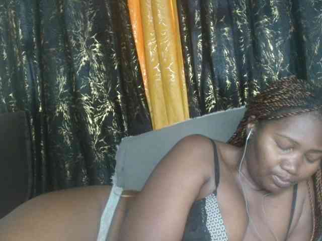 Sexxy-pretty24 webcam