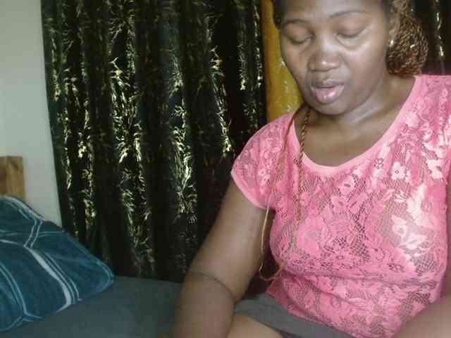 Sexxy-pretty24 webcam