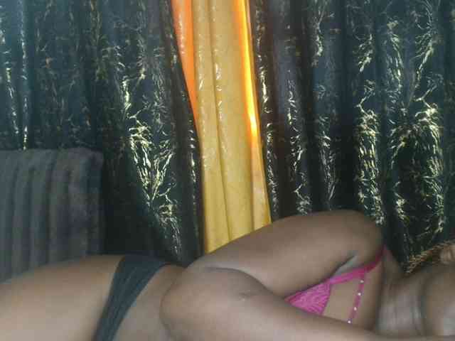 Sexxy-pretty24 webcam