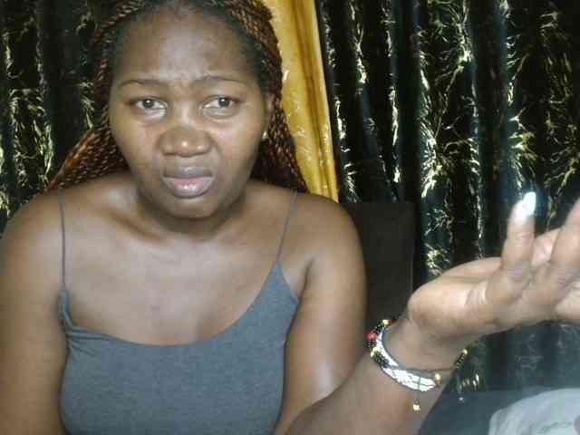 Sexxy-pretty24 webcam