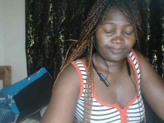 Sexxy-pretty24 webcam
