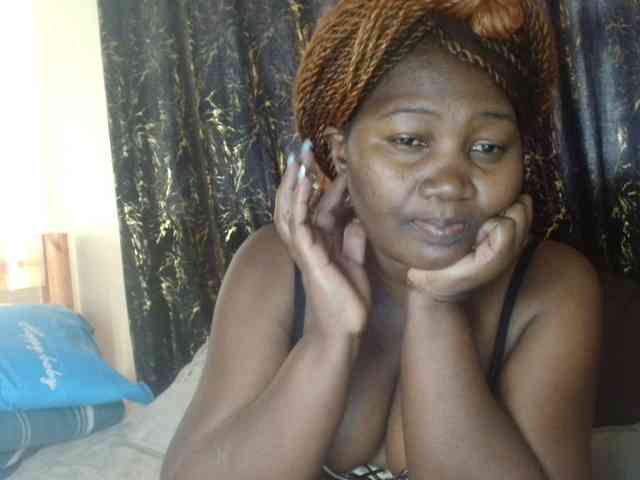 Sexxy-pretty24 webcam