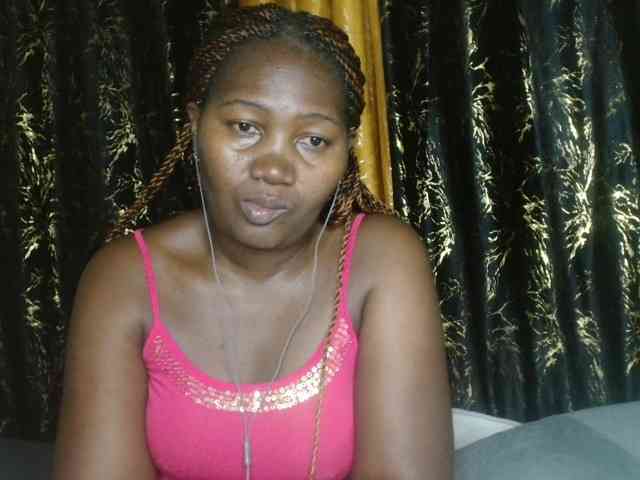 Sexxy-pretty24 webcam