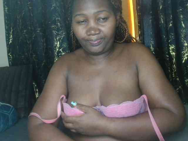 Sexxy-pretty24 webcam