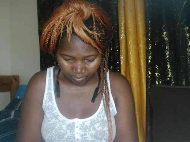 Sexxy-pretty24 webcam