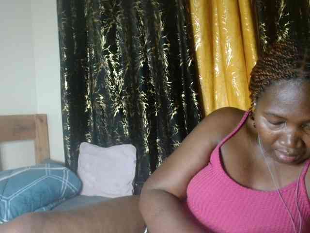 Sexxy-pretty24 webcam