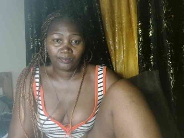 Sexxy-pretty24 webcam