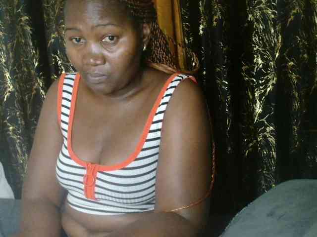 Sexxy-pretty24 webcam