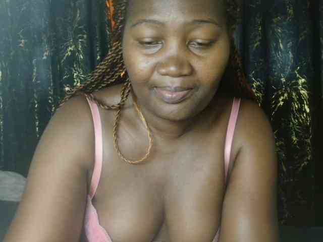 Sexxy-pretty24 webcam