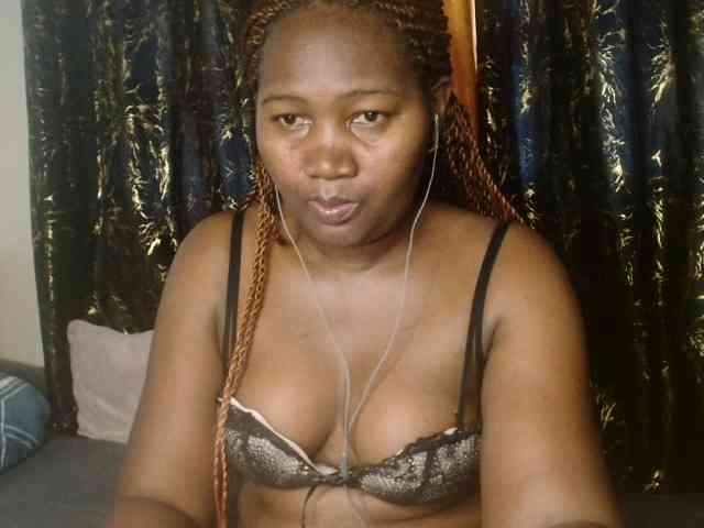 Sexxy-pretty24 webcam