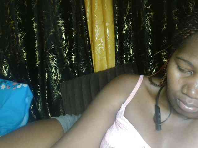 Sexxy-pretty24 webcam