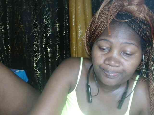 Sexxy-pretty24 webcam