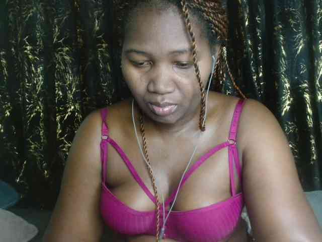 Sexxy-pretty24 webcam