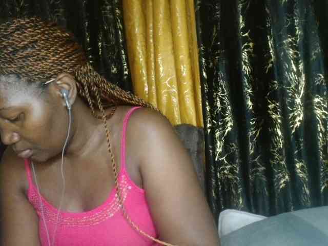 Sexxy-pretty24 webcam