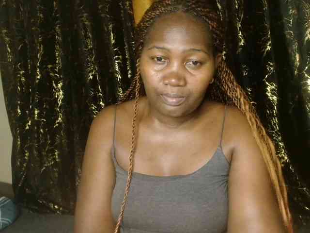 Sexxy-pretty24 webcam