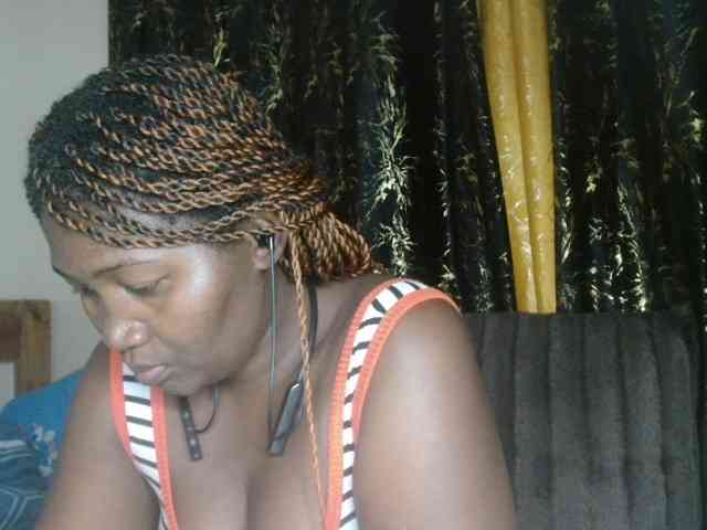 Sexxy-pretty24 webcam