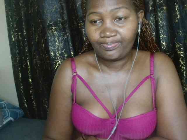 Sexxy-pretty24 webcam