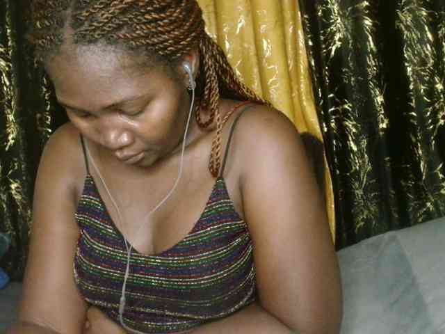 Sexxy-pretty24 webcam