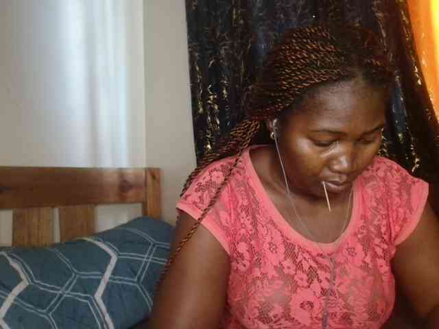 Sexxy-pretty24 webcam