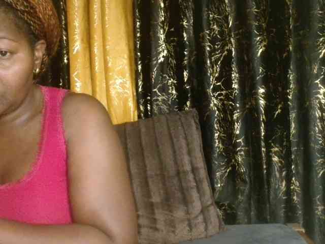 Sexxy-pretty24 webcam