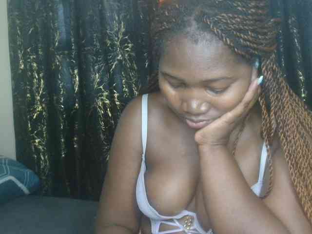 Sexxy-pretty24 webcam