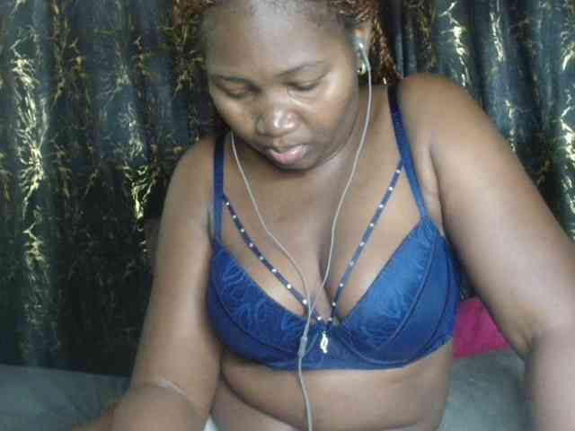 Sexxy-pretty24 webcam