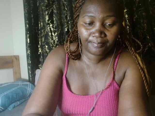 Sexxy-pretty24 webcam