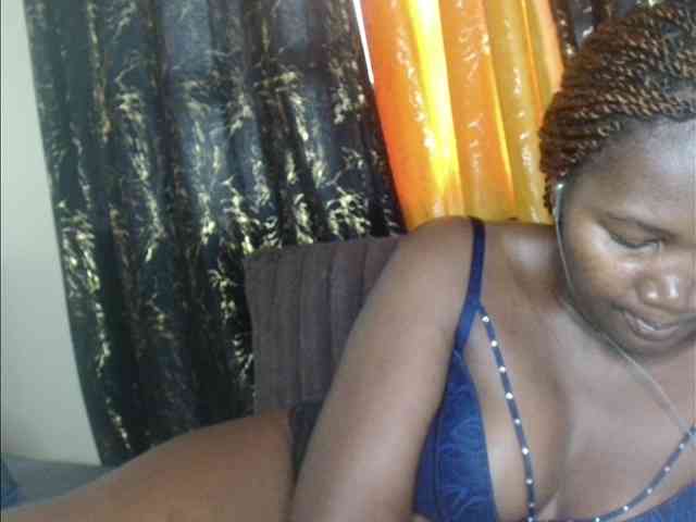 Sexxy-pretty24 webcam