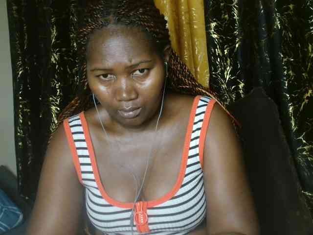 Sexxy-pretty24 webcam