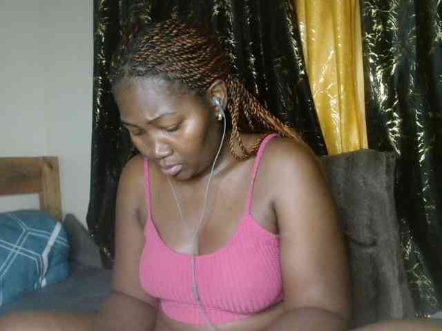 Sexxy-pretty24 webcam