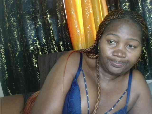 Sexxy-pretty24 webcam