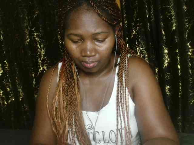 Sexxy-pretty24 webcam