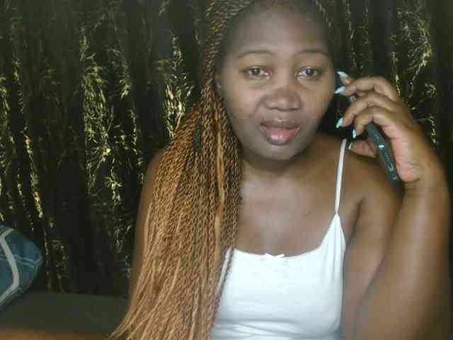 Sexxy-pretty24 webcam