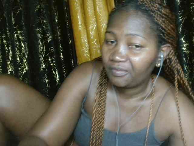 Sexxy-pretty24 webcam