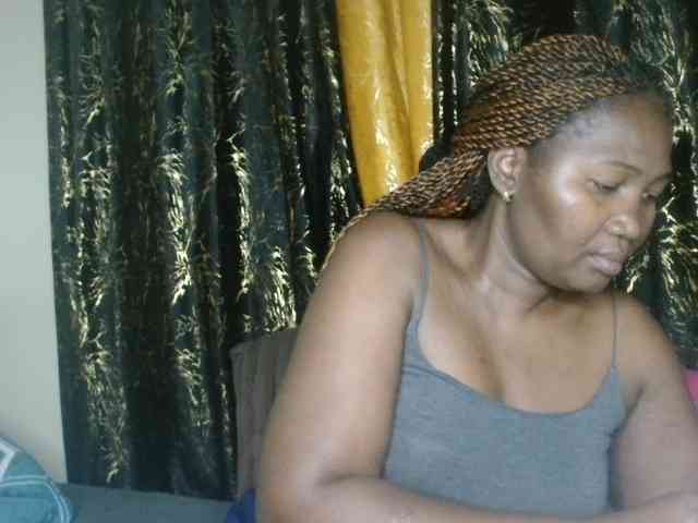 Sexxy-pretty24 webcam