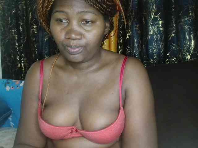 Sexxy-pretty24 webcam