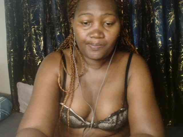 Sexxy-pretty24 webcam