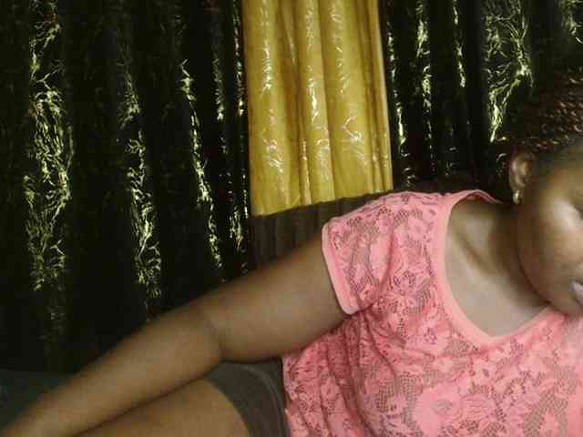 Sexxy-pretty24 webcam