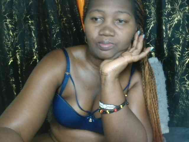 Sexxy-pretty24 webcam