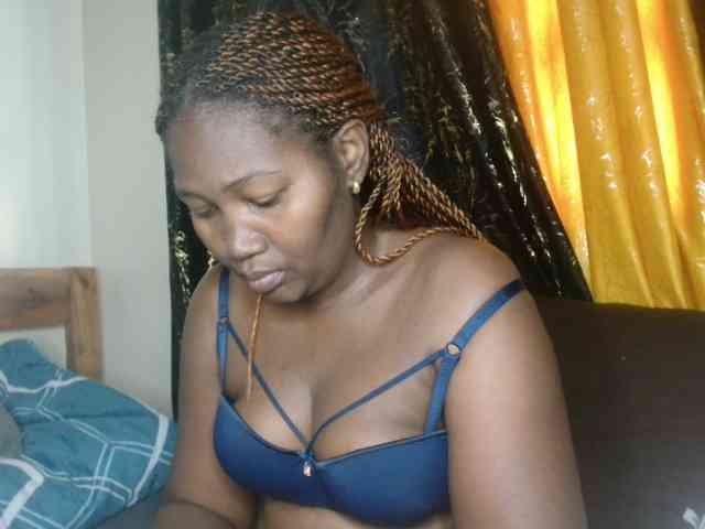 Sexxy-pretty24 webcam