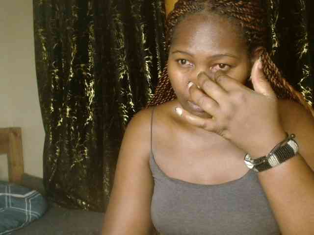 Sexxy-pretty24 webcam