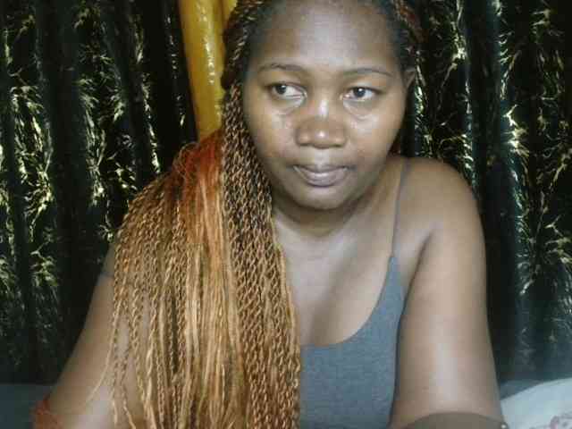 Sexxy-pretty24 webcam