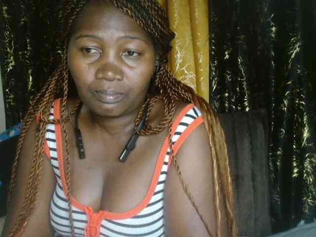 Sexxy-pretty24 webcam