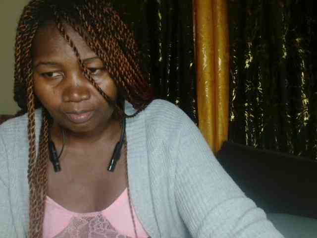 Sexxy-pretty24 webcam