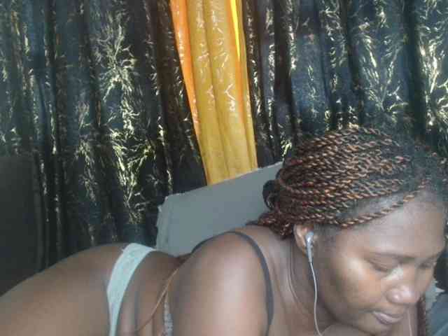 Sexxy-pretty24 webcam