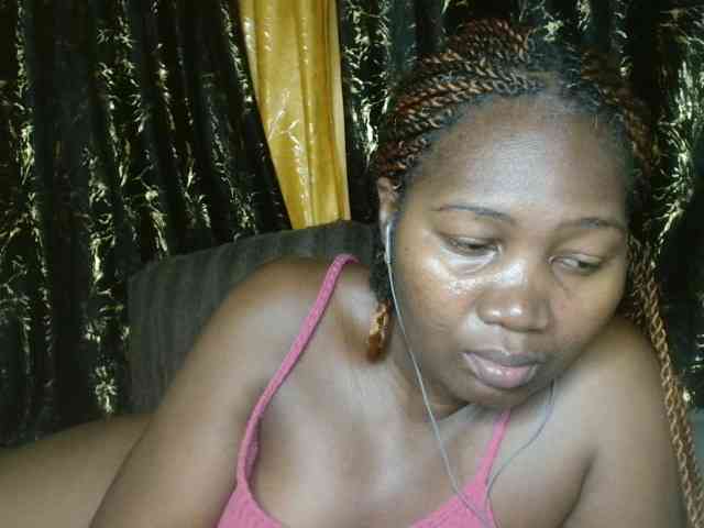 Sexxy-pretty24 webcam