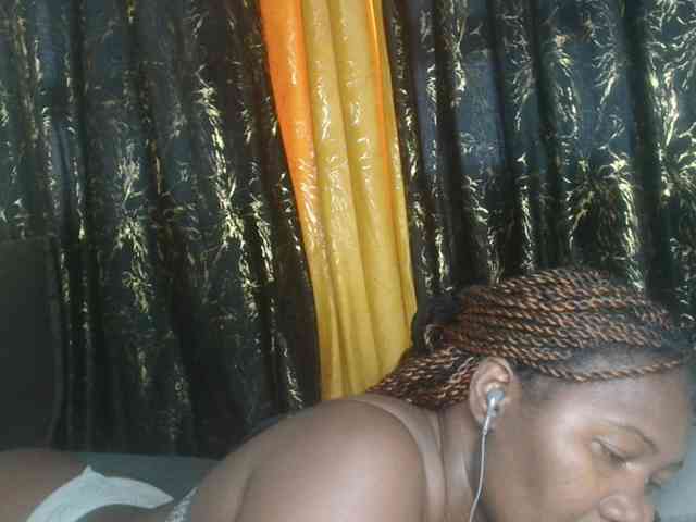 Sexxy-pretty24 webcam